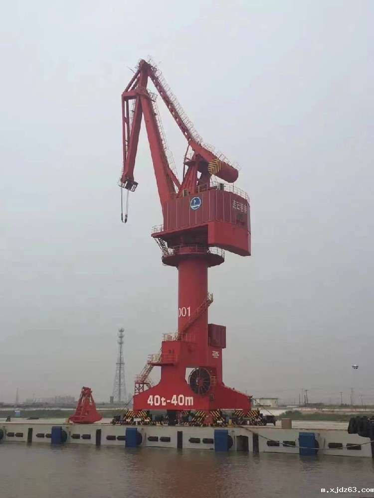 门座齿条变幅起重机（连云港码头）